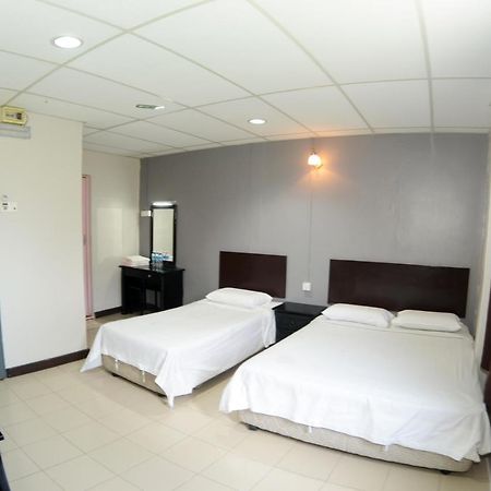 Poly Star Hotel Kuala Lipis Extérieur photo